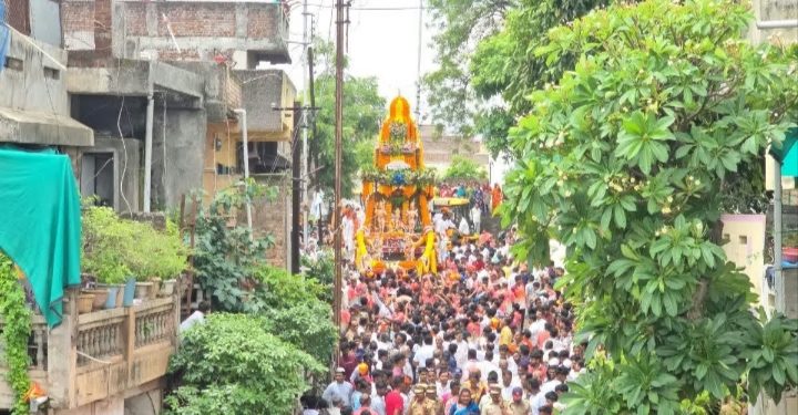 जळगावात 151 वर्षांची अखंड परंपरा असलेला ऐतिहासिक पिंप्राळा रथोत्सव थाटात; ‘ज्ञानोबा-तुकाराम’च्या जयघोषाने प्रति पंढरपूर अवतरलं