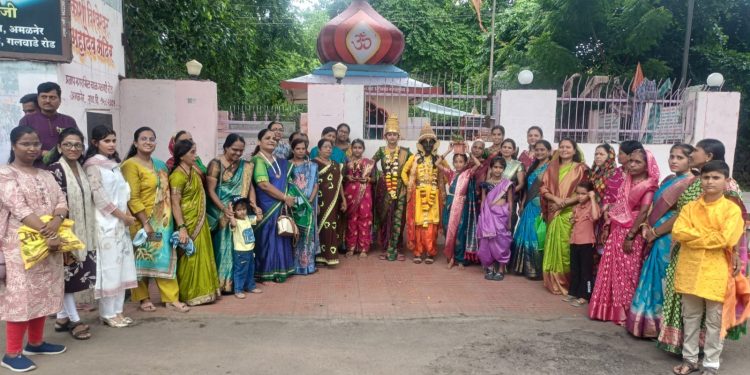 प्रतापनगर-गळवाडे रोडवर बाळगोपाळांसह रंगला वैष्णवांचा मेळा; विठ्ठलनामाच्या गजरात पायी वारी उत्साहात