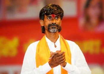 मनोज जरांगे पाटील पोहोचले जंतर-मंतरवर, अभिजीत दिपकेंनी मानले जरांगेंचे आभार