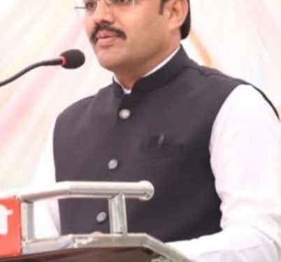 पदाच्या कर्तव्यासोबतच सामाजिक कर्तव्य ही जपणारा सक्षम अधिकारी : गटशिक्षणाधिकारी श्री.विजय पवार