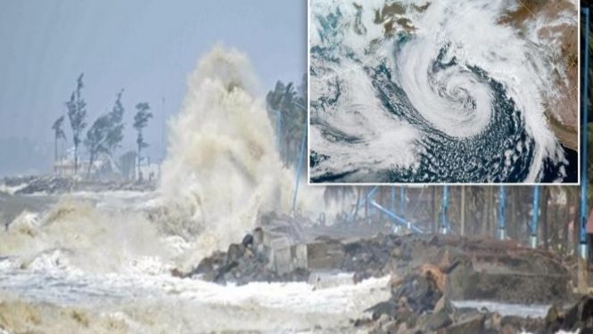 वर्षाच्या अखेरचे तीन महिने ठरणार धोकादायक? उत्तर हिंदी महासागरात 3 चक्रीवादळांची शक्यता; ISRO च्या अंदाजाने चिंता वाढली