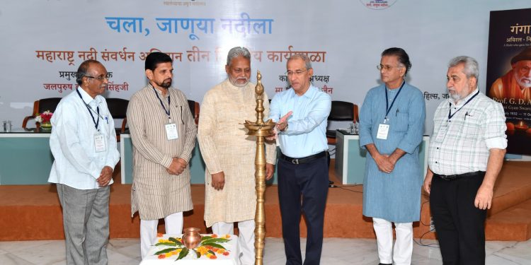 सनातन विकासाठी नदी संवर्धन महत्त्वाचे – डॉ. राजेंद्र सिंह ; जैन हिल्स ला ‘चला जाणूया नदीला’ महाराष्ट्र नदी संवर्धन अभियान कार्यशाळाला सुरवात